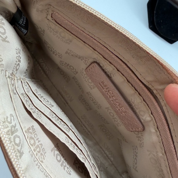 Michael Kors Jet Set Rose Gold Metallic Wristlet - Picture 7 of 14